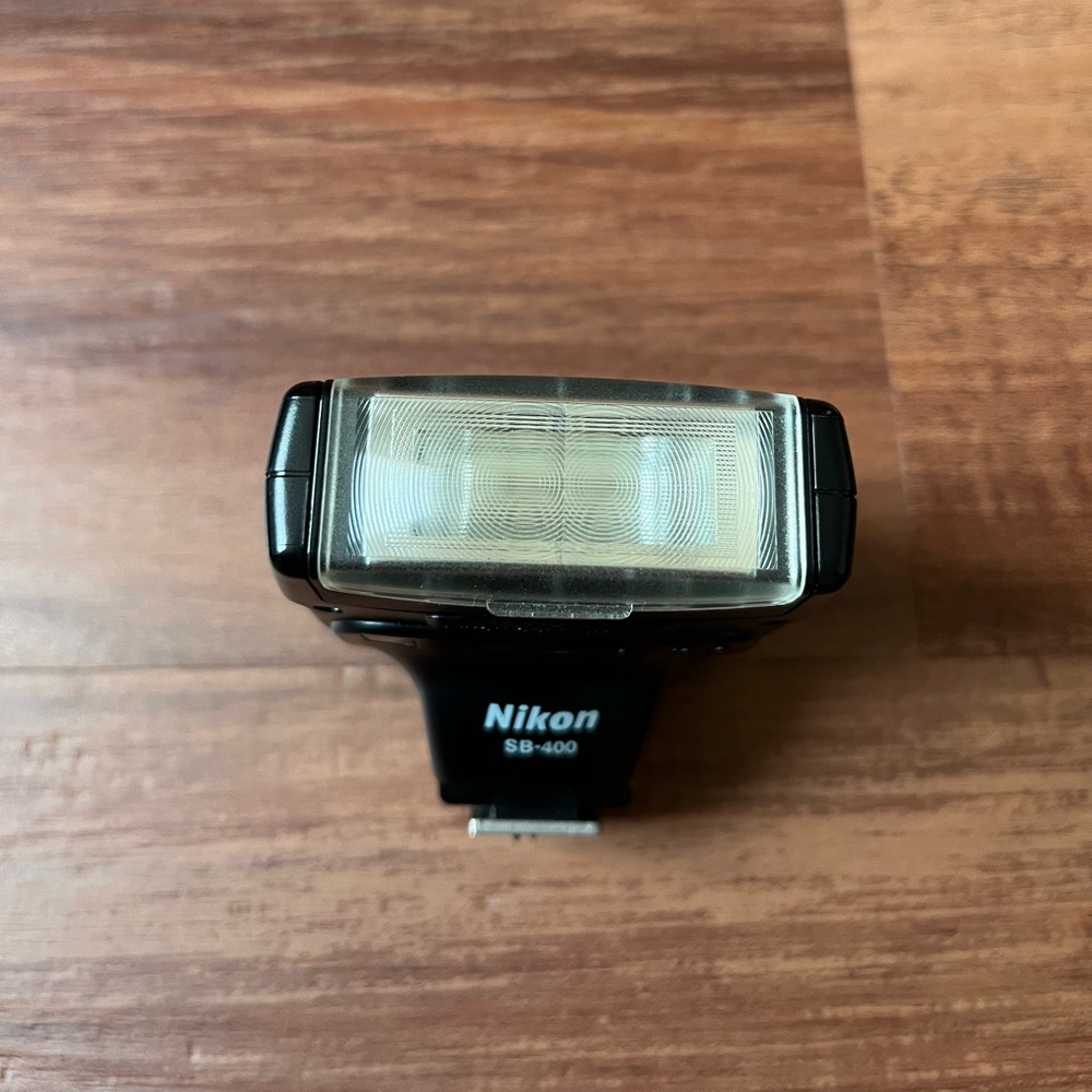 Nikon SB-400 AF Speedlight Flash for Nikon Digital SLR Cameras